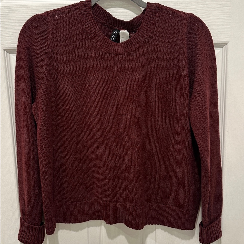 3/$15 H&M Women’s Burgundy Crew Neck Sweater